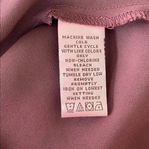 Bandolino Leopard Print Halter Blouse - Picture 5 of 5